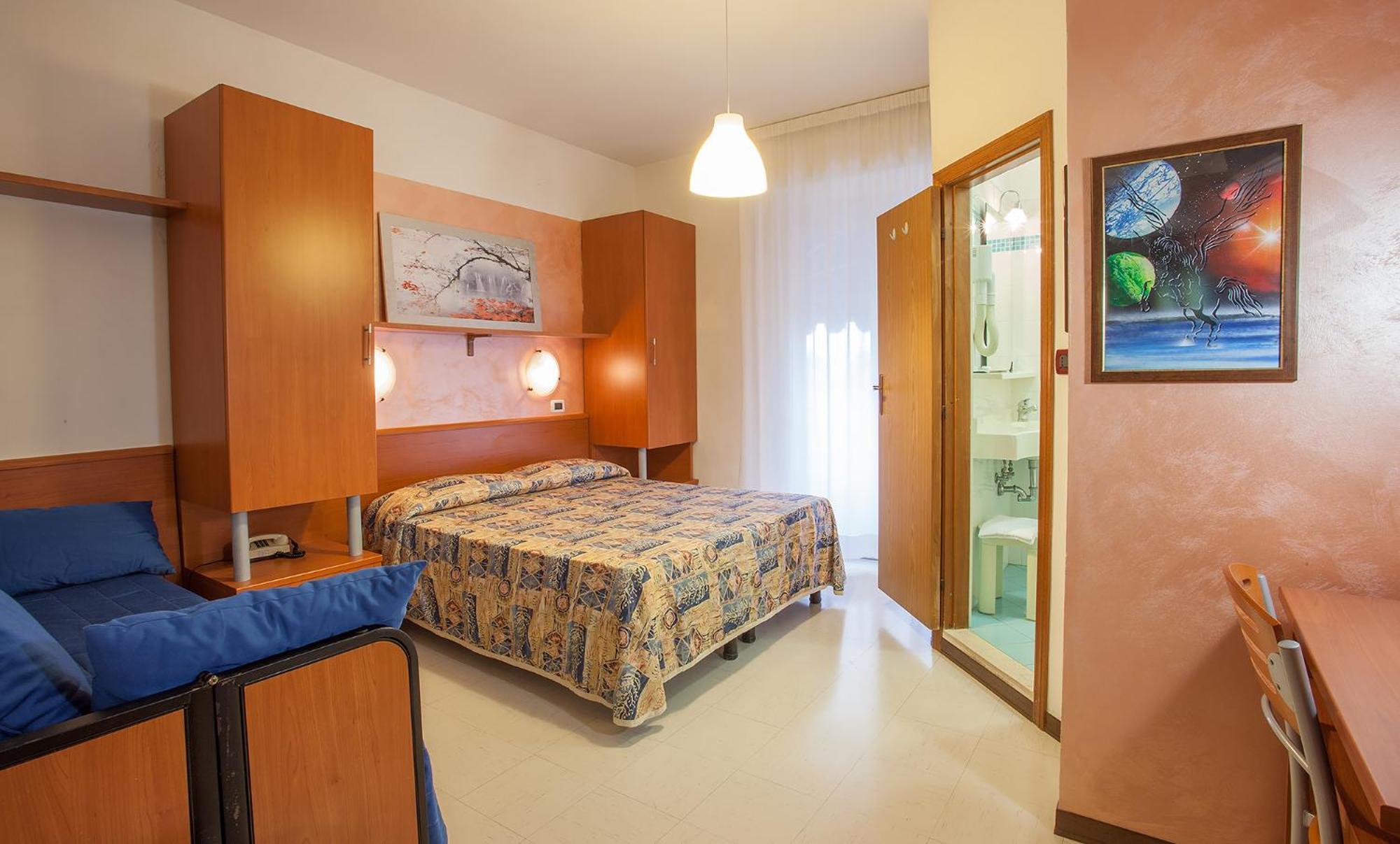 Hotel Azzurra Сенигаллия Экстерьер фото